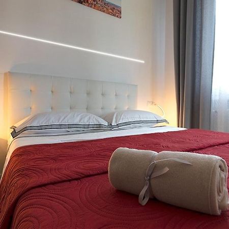Triumvirato Rooms Bologna Bagian luar foto
