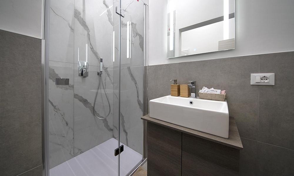 Triumvirato Rooms Bologna Bagian luar foto