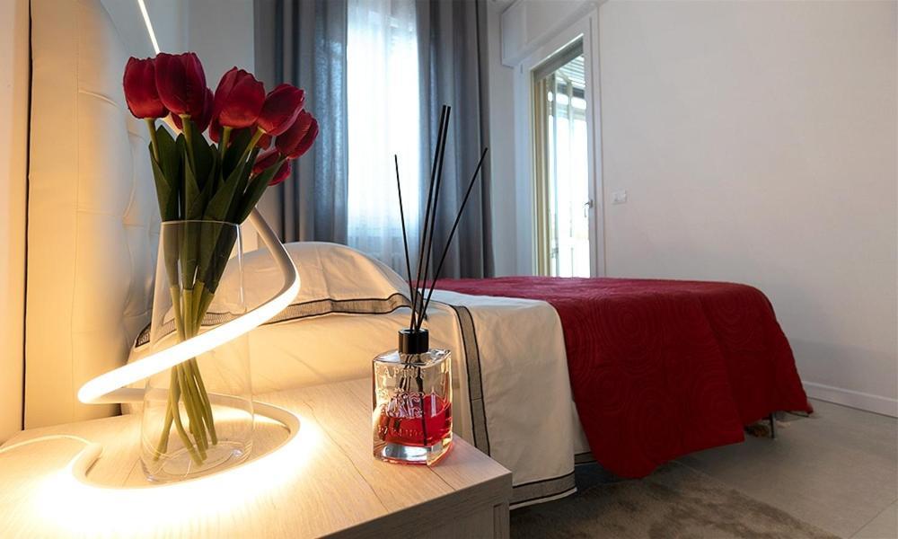 Triumvirato Rooms Bologna Bagian luar foto